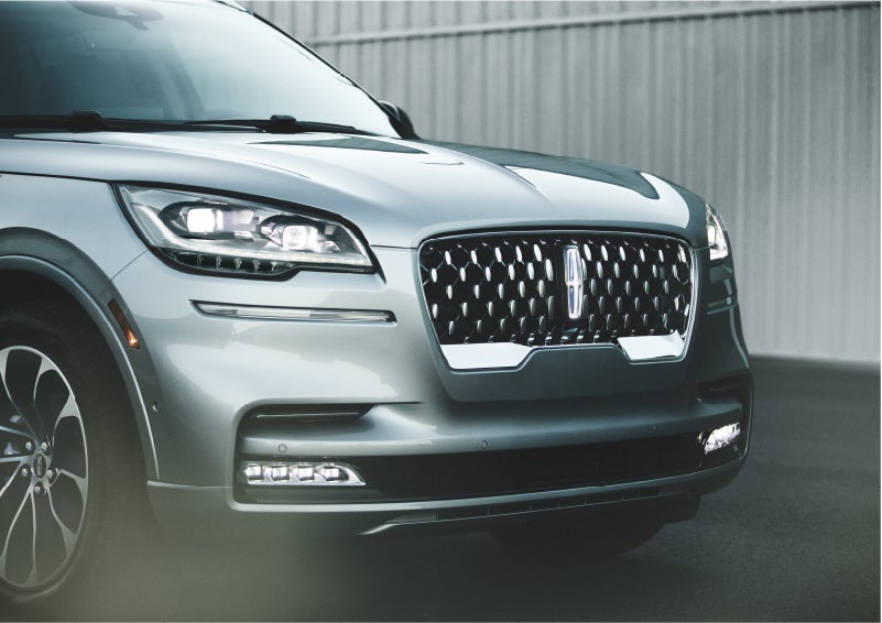 The available adaptive pixel LED headlamps of the 2023 Lincoln Aviator® SUV activated | Angela Krause Lincoln of Alpharetta in Alpharetta GA