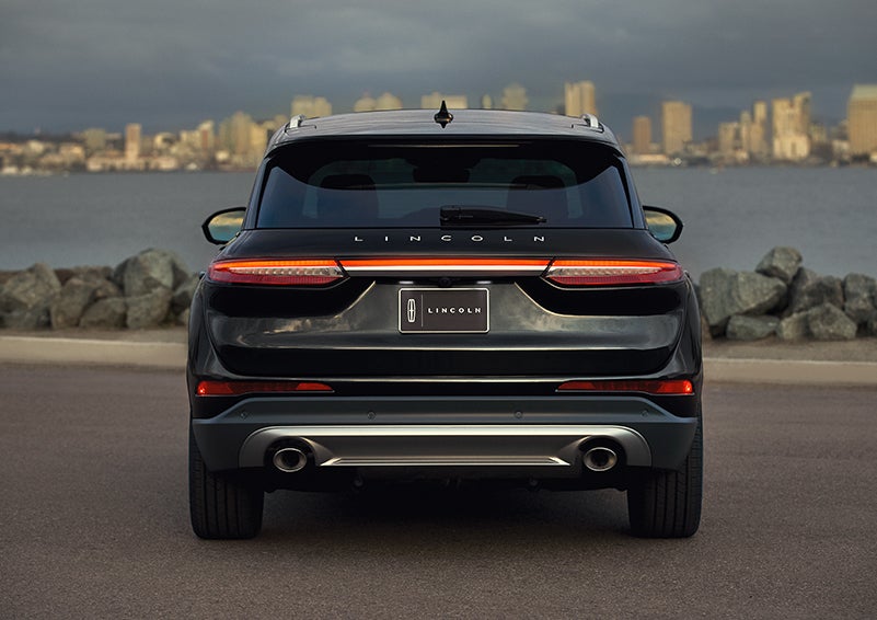 The rear lighting of the 2023 Lincoln Corsair® SUV spans the entire width of the vehicle. | Angela Krause Lincoln of Alpharetta in Alpharetta GA
