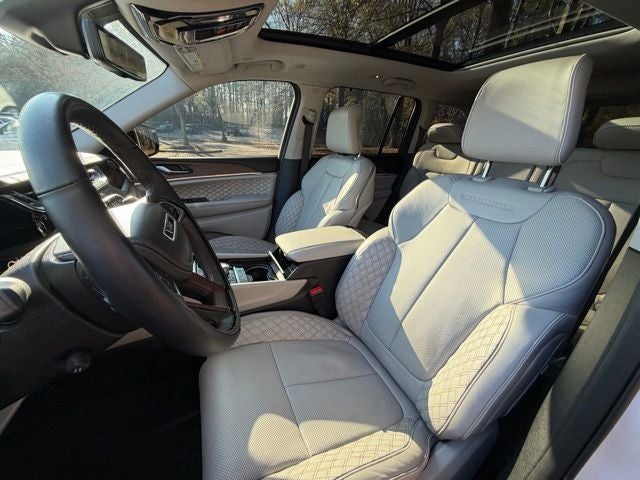 2023 Jeep Grand Cherokee Summit