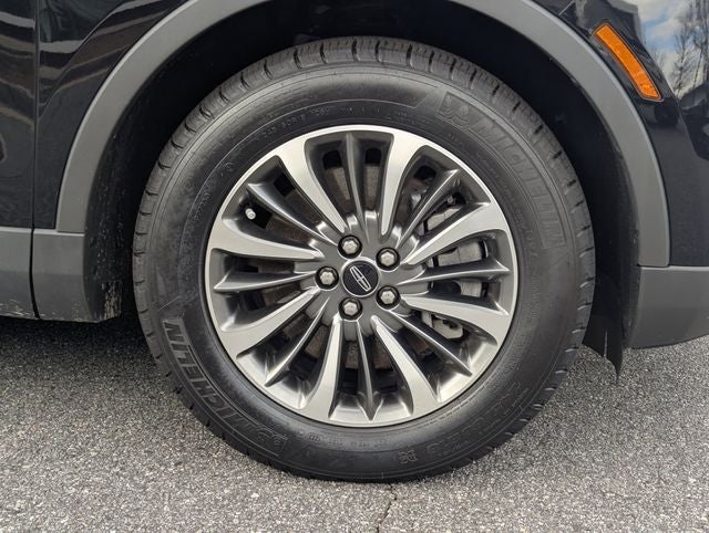 2022 Lincoln Nautilus Standard