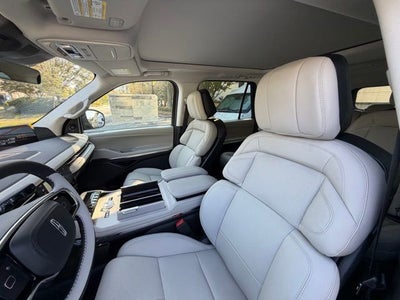 2025 Lincoln Navigator L Reserve