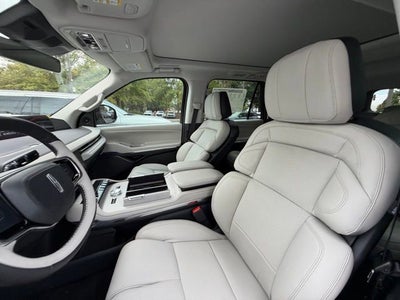 2025 Lincoln Navigator L Reserve