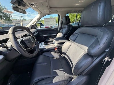 2025 Lincoln Navigator L Reserve