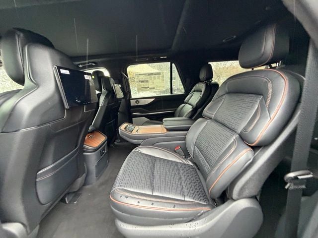 2025 Lincoln Navigator L Black Label
