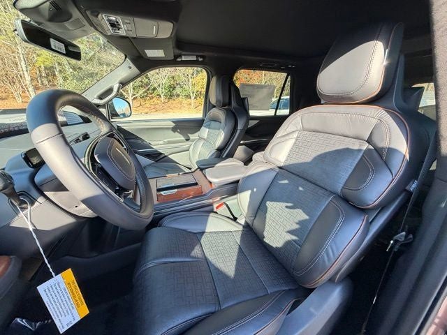 2025 Lincoln Navigator L Black Label