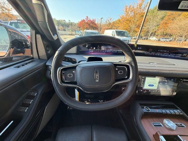 2025 Lincoln Navigator L Black Label