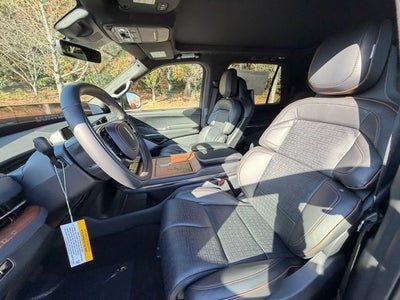 2025 Lincoln Navigator L Black Label