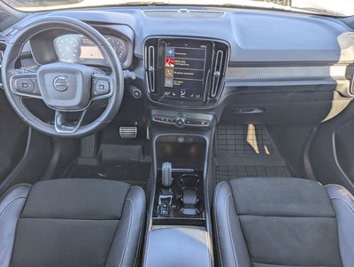 2021 Volvo XC40 R-Design