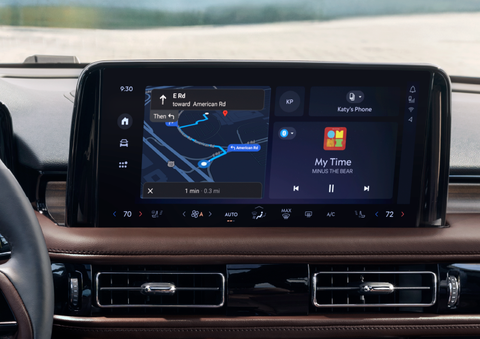 The 13.2-inch LCD touchscreen is showcased. | Angela Krause Lincoln of Alpharetta in Alpharetta GA
