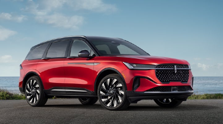 A 2025 Lincoln Nautilus® Reserve model is shown with the stylish available Jet Appearance Package. | Angela Krause Lincoln of Alpharetta in Alpharetta GA