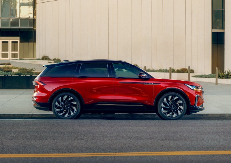 2025 Lincoln Nautilus® SUV with the available Jet Appearance Package and Hybrid transmission. | Angela Krause Lincoln of Alpharetta in Alpharetta GA
